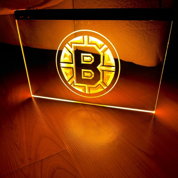 BOSTON BRUINS LED NEON GOLD LIGHT SIGN 8x12 - Picture 2 of 4